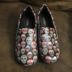 Easy Works Sugar Skull shoes by Easy Street sz 5.5 nurse, vet. Fun comfortable!